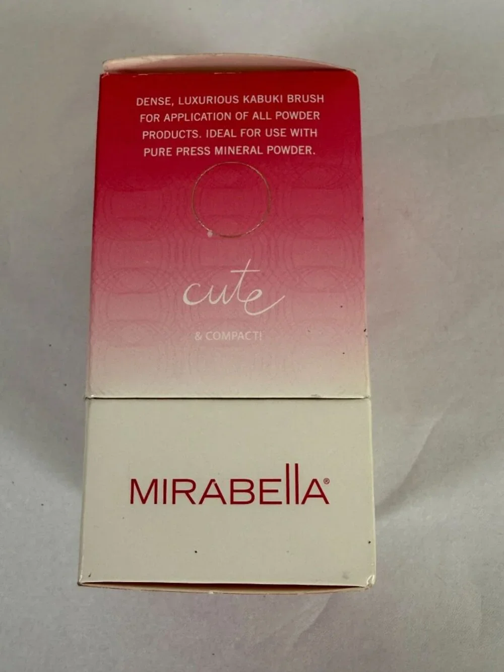 Mirabella Kabuki Brush For Powder Application Compact & Fluffy Design